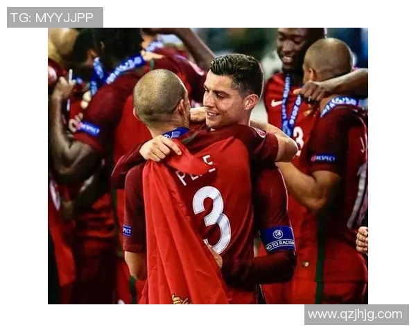 C罗暗示退役或将来临 球迷震惊纷纷表达不舍与祝福